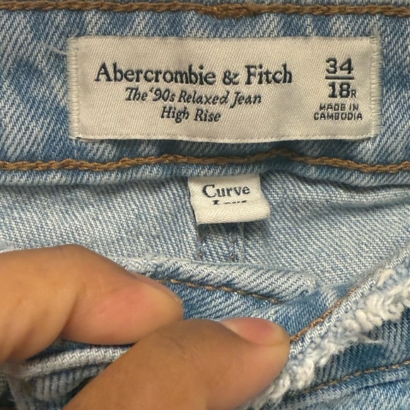 Abercrombie & Fitch The 90s Relaxed Jean High Rise Light Blue 34/18R Plus Size - Picture 5 of 9